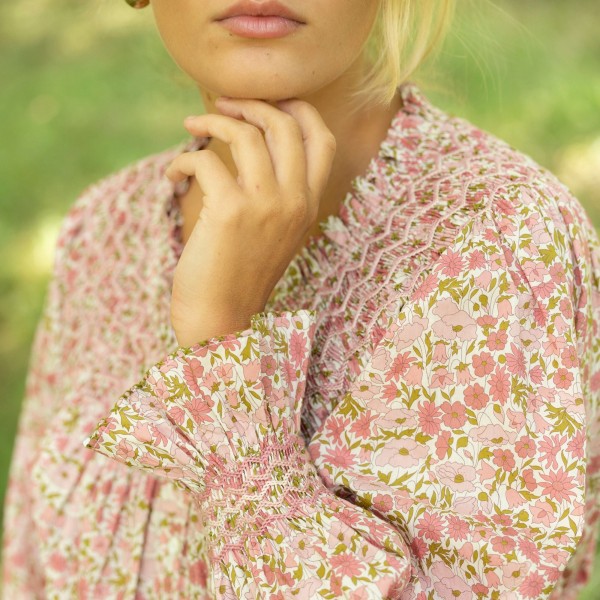 Cleopatra Blouse with Hedgerow Haze Hand Smocking made with Liberty Poppies and Daisies Edition 30 Cleopatra Blouse with Hedgerow Haze Hand Smocking made with Liberty Poppies and Daisies Edition 30
